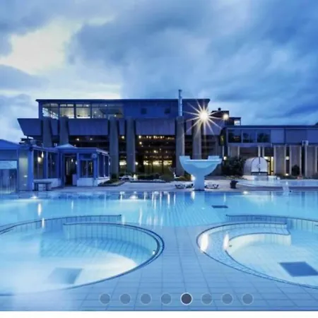 1 Pièce Entresol 30 M2 Proche Du Centre Et Bain Thermal Appartamento