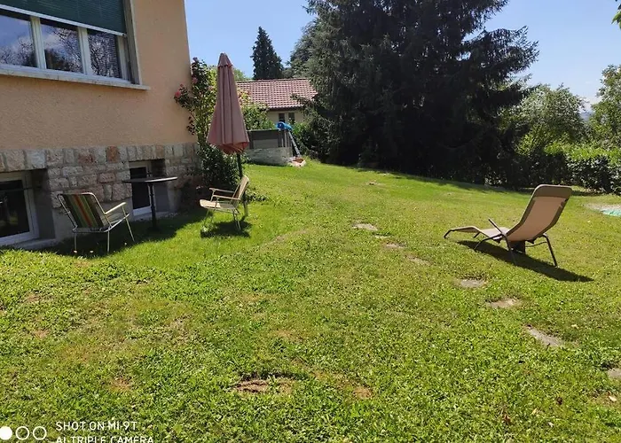 Appartement 1 Piece Entresol 30 M2 Proche Du Centre Et Bain Thermal