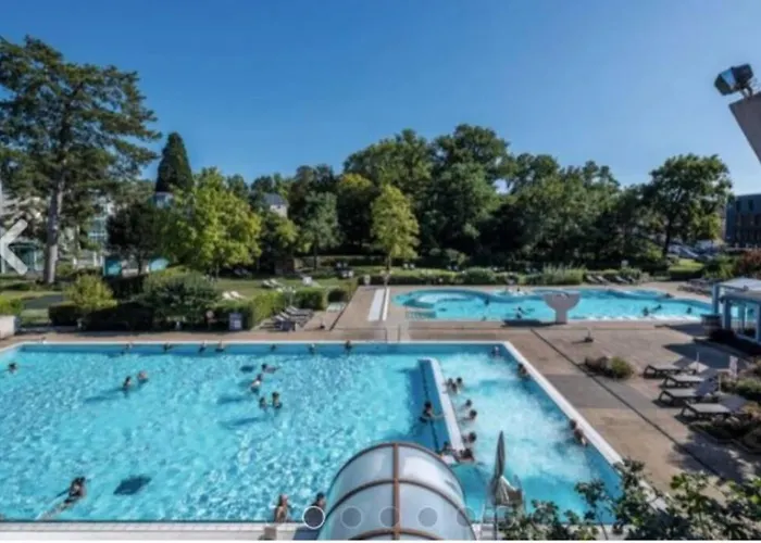 1 Piece Entresol 30 M2 Proche Du Centre Et Bain Thermal 公寓