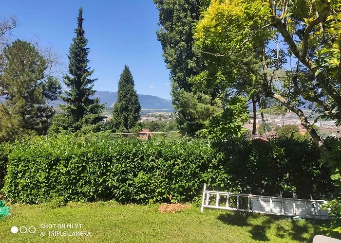 1 Piece Entresol 30 M2 Proche Du Centre Et Bain Thermal *